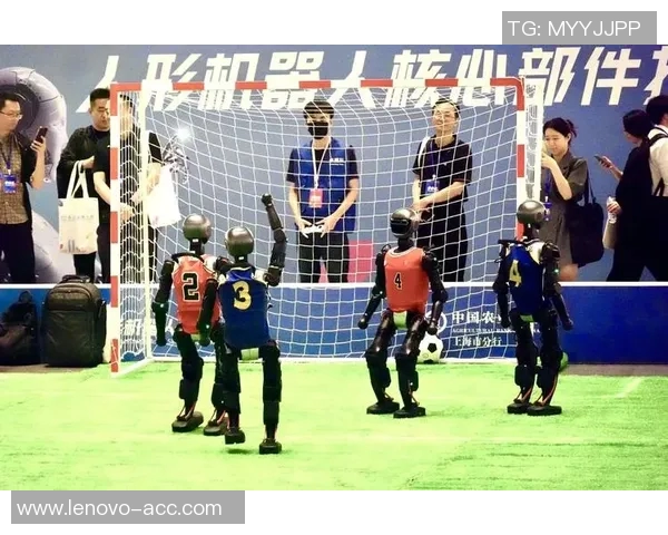 足球明星挑战拳击赛场展现全新魅力与运动精神的精彩视频 足球明星挑战拳击赛场展现全新魅力与运动精神的精彩视频