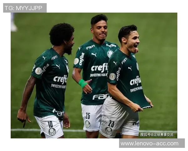 重庆足球队的耐力挑战与发展探讨聚焦球队未来的竞技状态与训练策略 重庆足球队的耐力挑战与发展探讨聚焦球队未来的竞技状态与训练策略