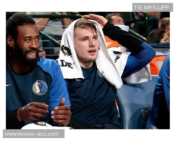 打火机足球明星的传奇人生与场上风采揭秘