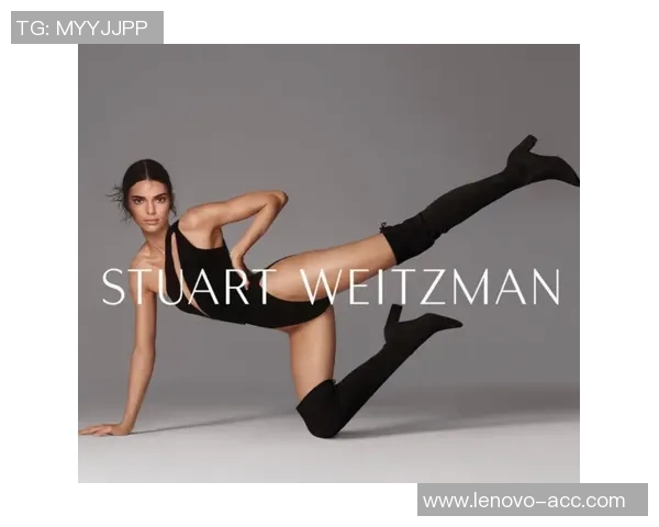 足球明星们为何纷纷倾心于詹娜的魅力与风采解析 足球明星们为何纷纷倾心于詹娜的魅力与风采解析